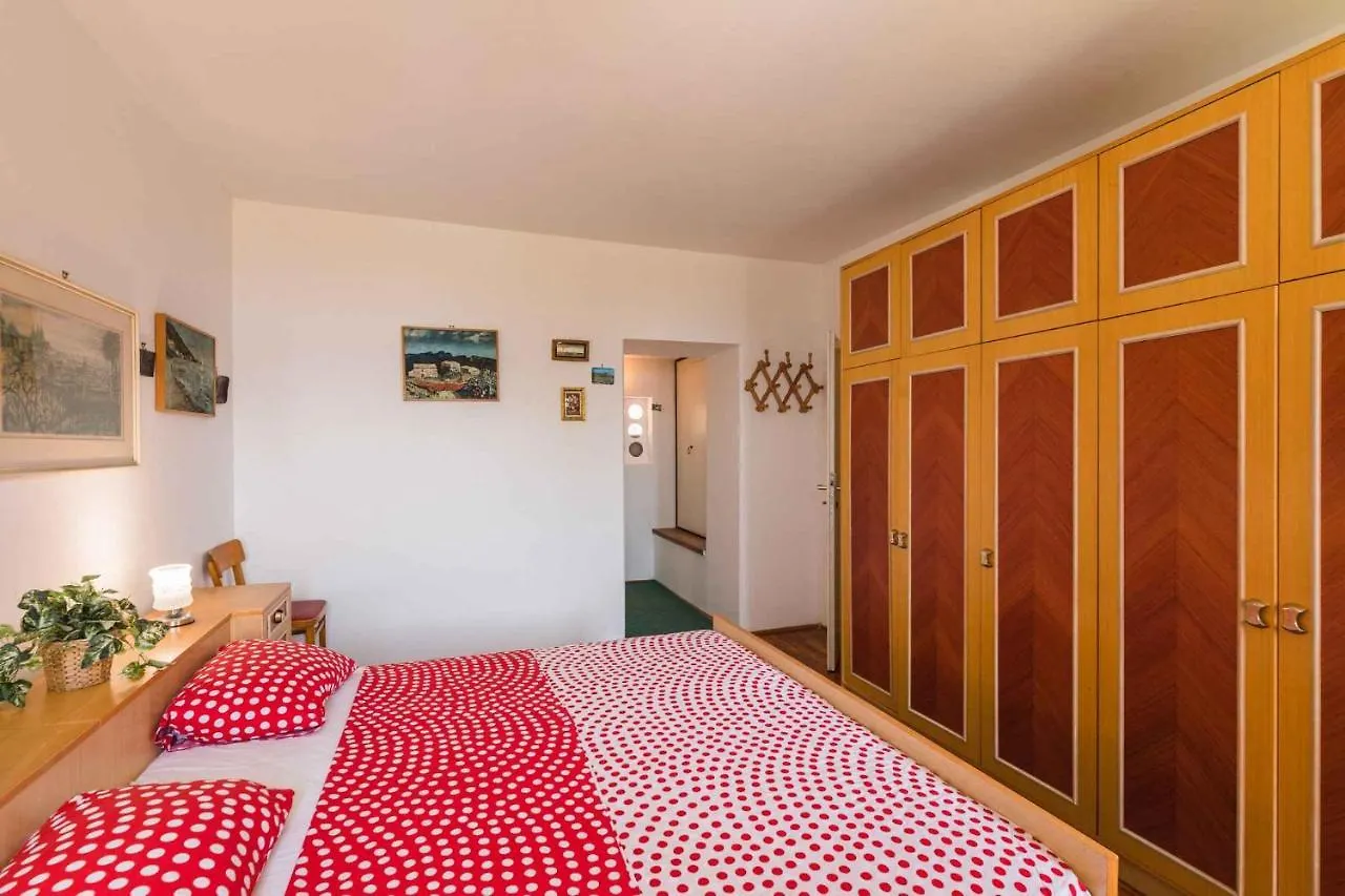 Apartment In Crikvenica 39149