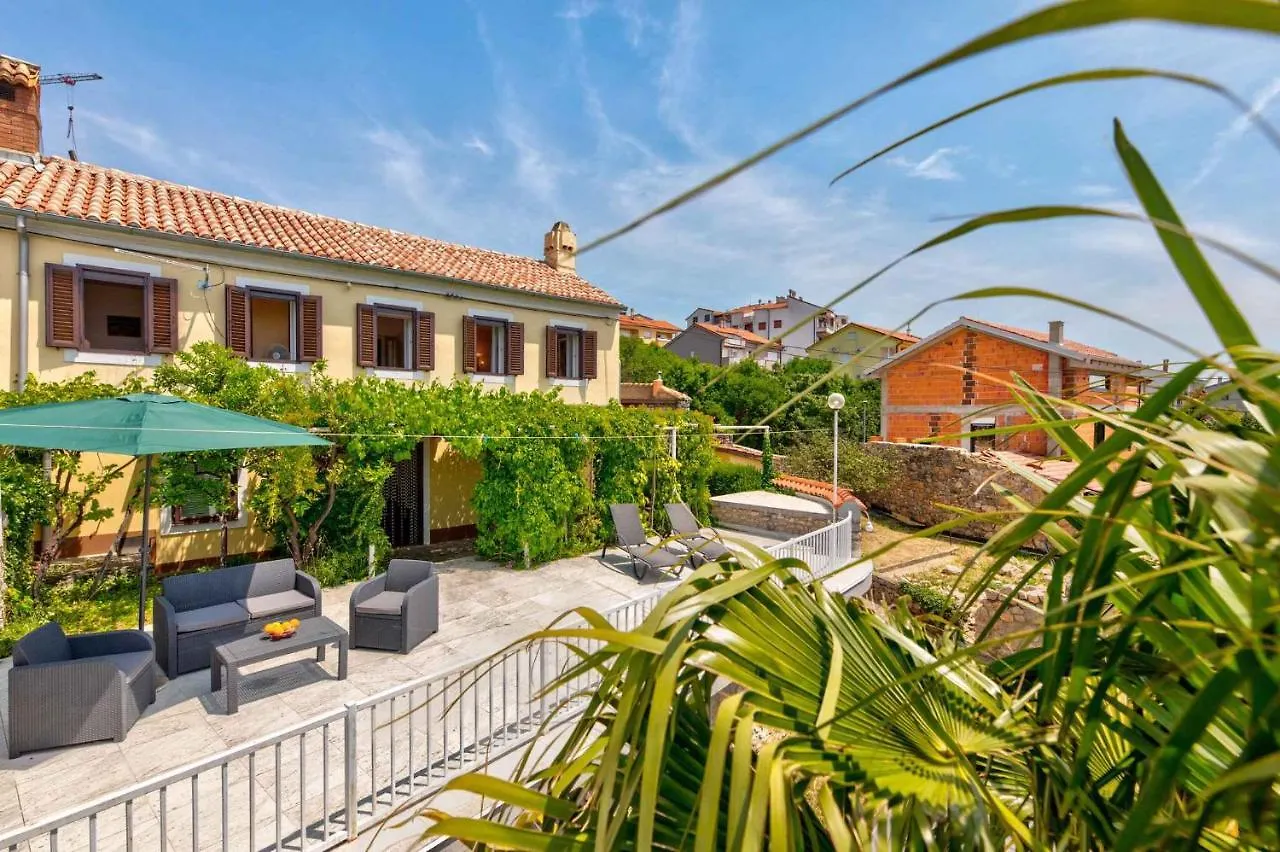 Apartment In Crikvenica 39149